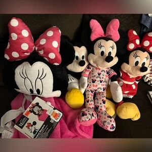Disney Minnie/ Mickey  Mouse Plush Collection w/ hoodie blanket.